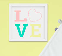 Quadro Decorativo Infantil Bebê Menina Love